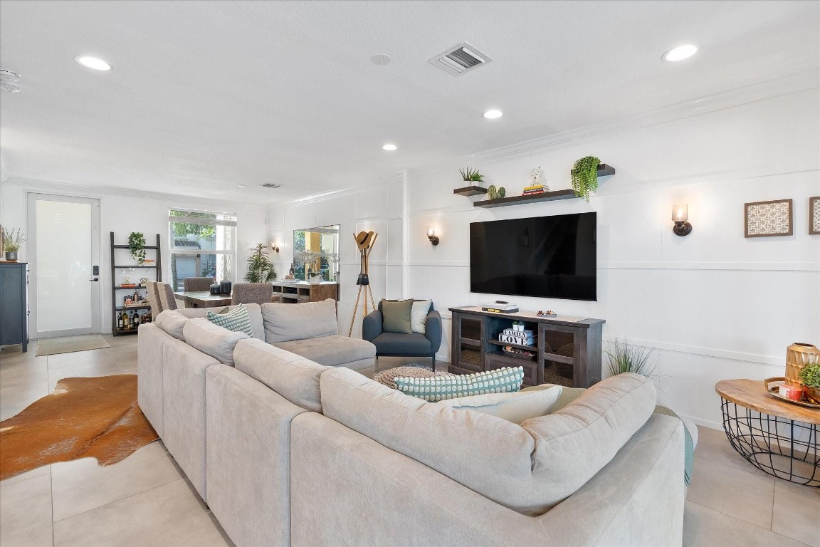 Regalo - Residential