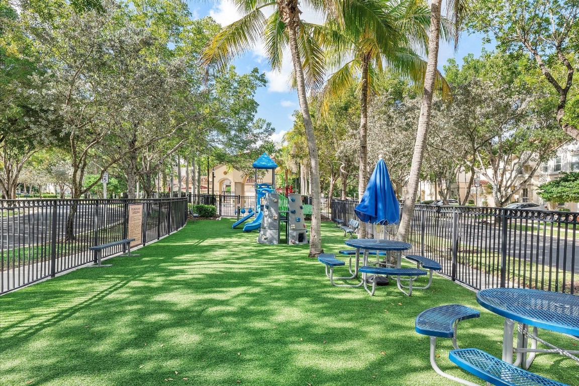 Regalo - Residential