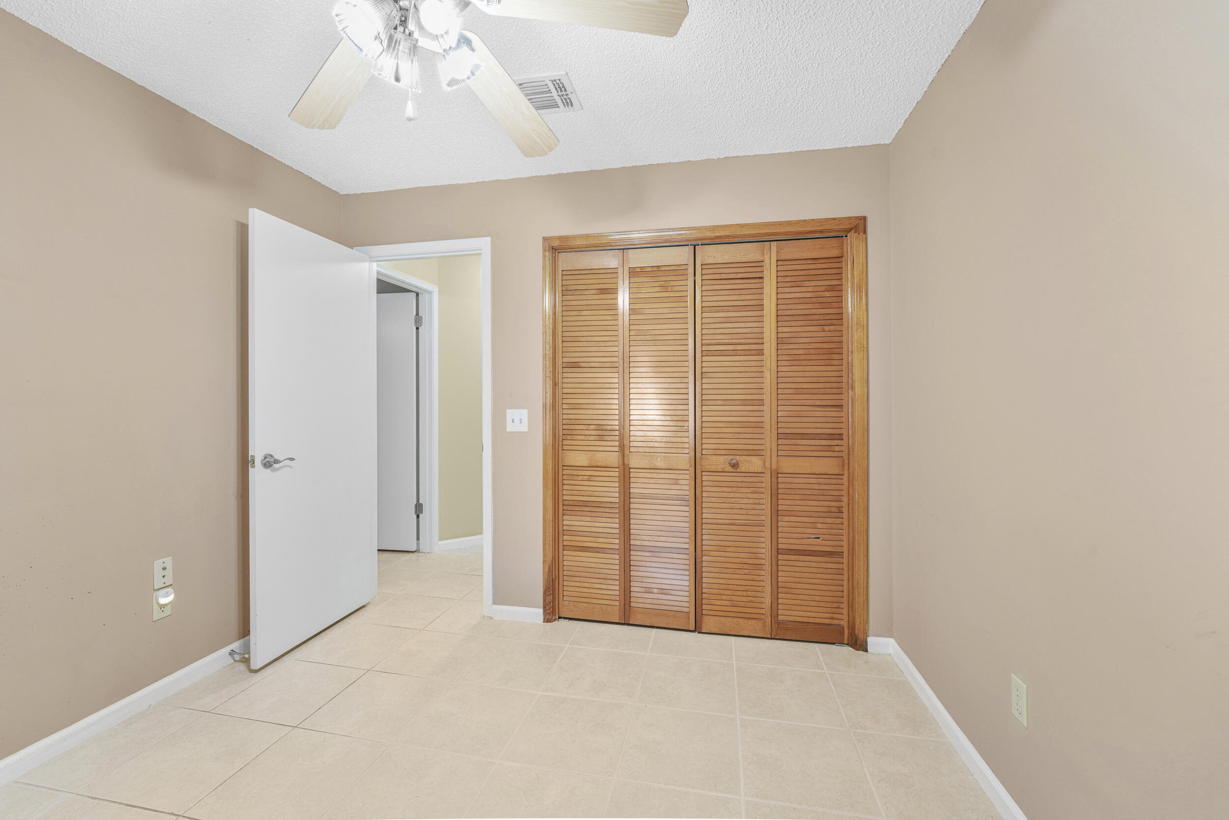 HICKORY CREEK UNIT 04 - Residential