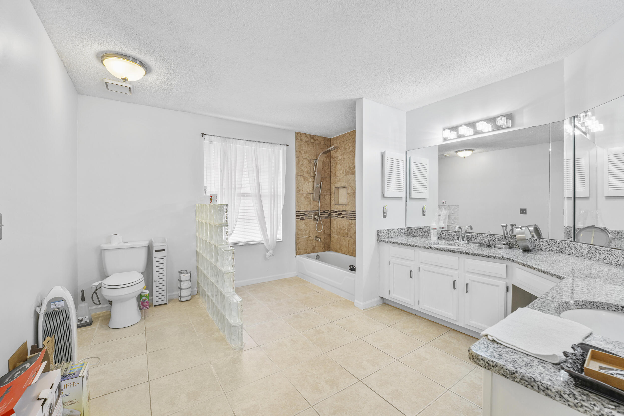HICKORY CREEK UNIT 04 - Residential