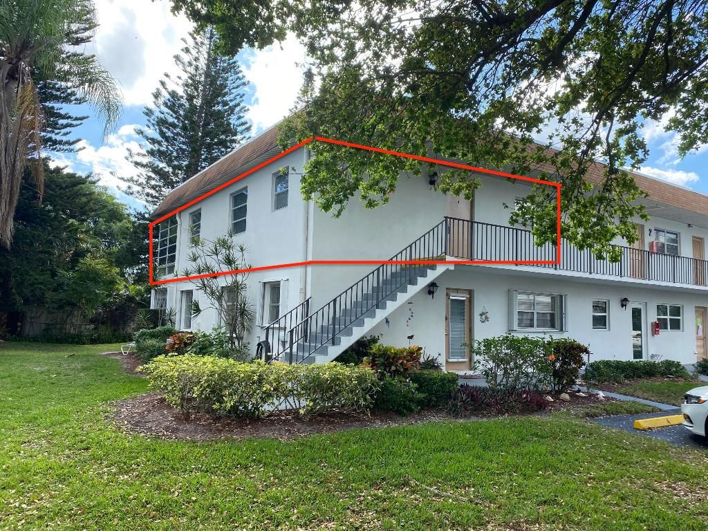 Photo of 2950 SE Ocean Boulevard SE #2-4, Stuart, FL 34996 (MLS # R10951448)