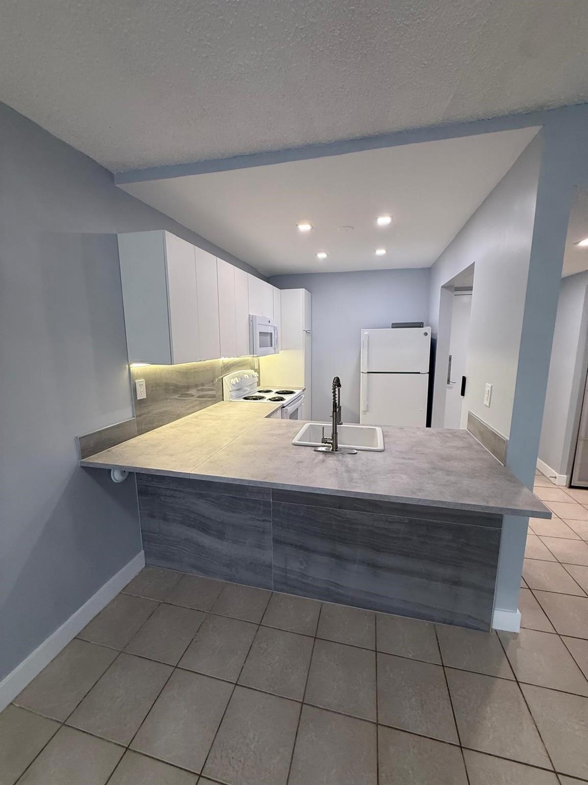 Tall Trees Condo - Residential Lease