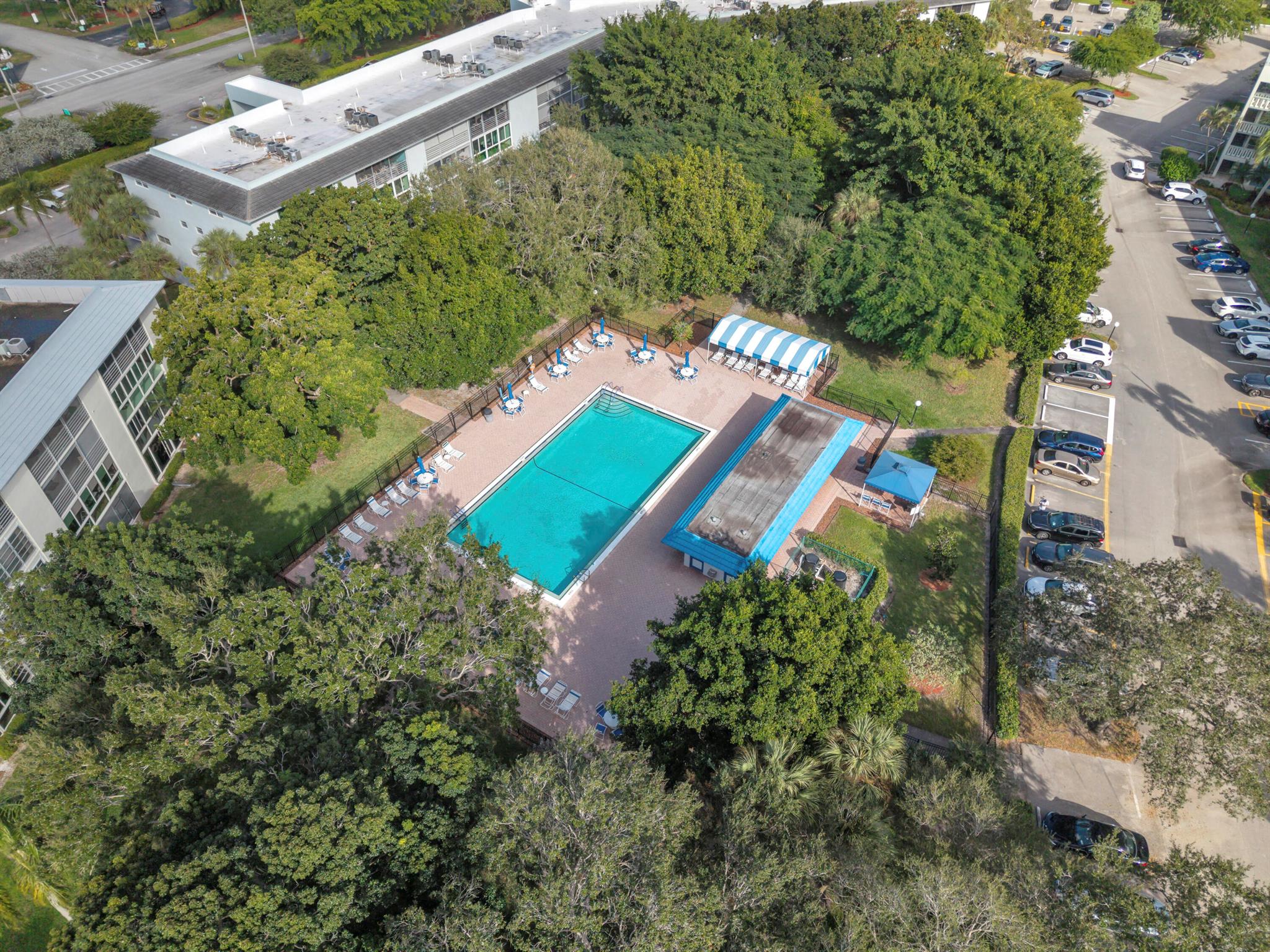 PORTOFINO VILLAGE 1-E CON - Residential