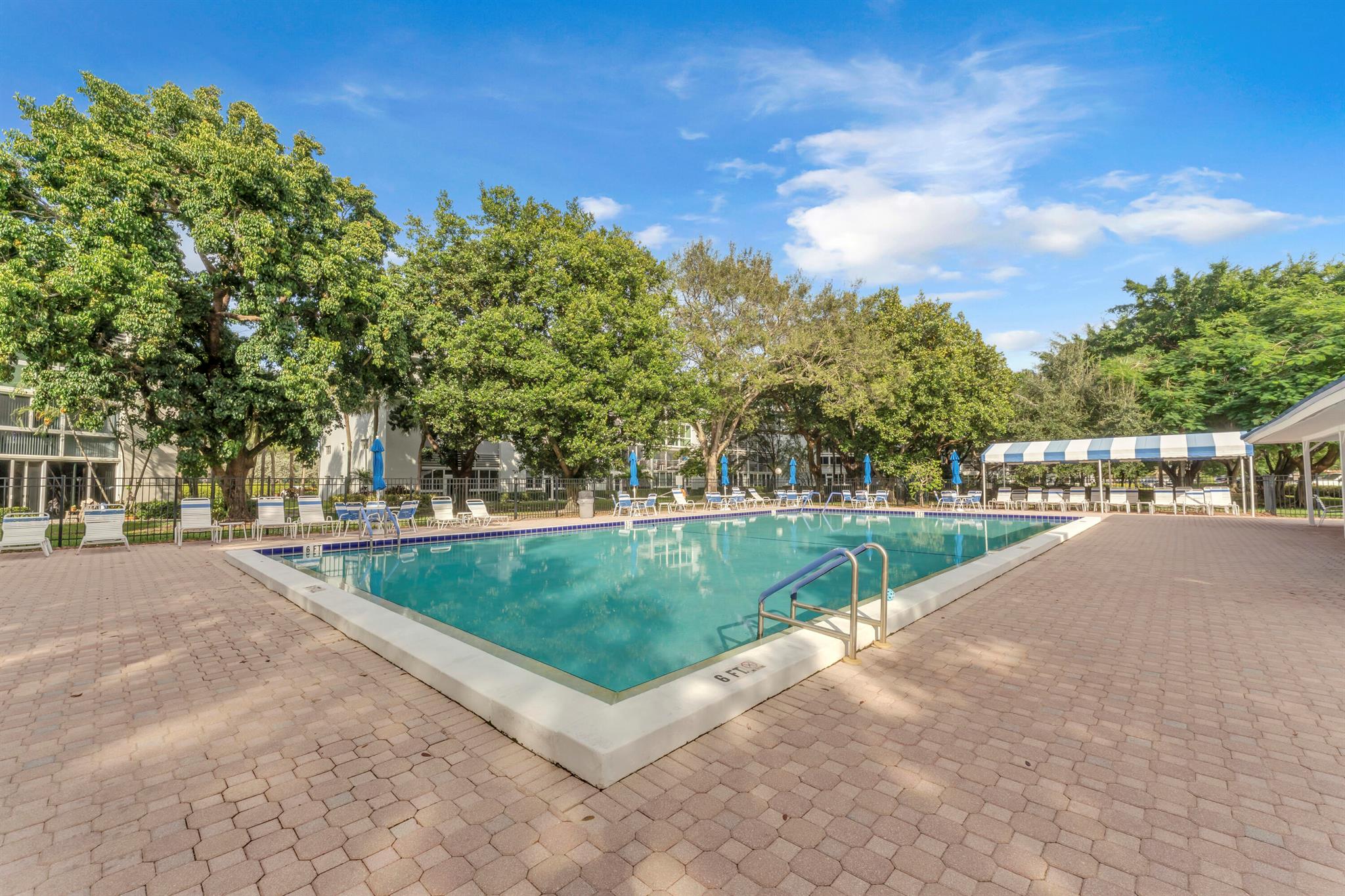 PORTOFINO VILLAGE 1-E CON - Residential