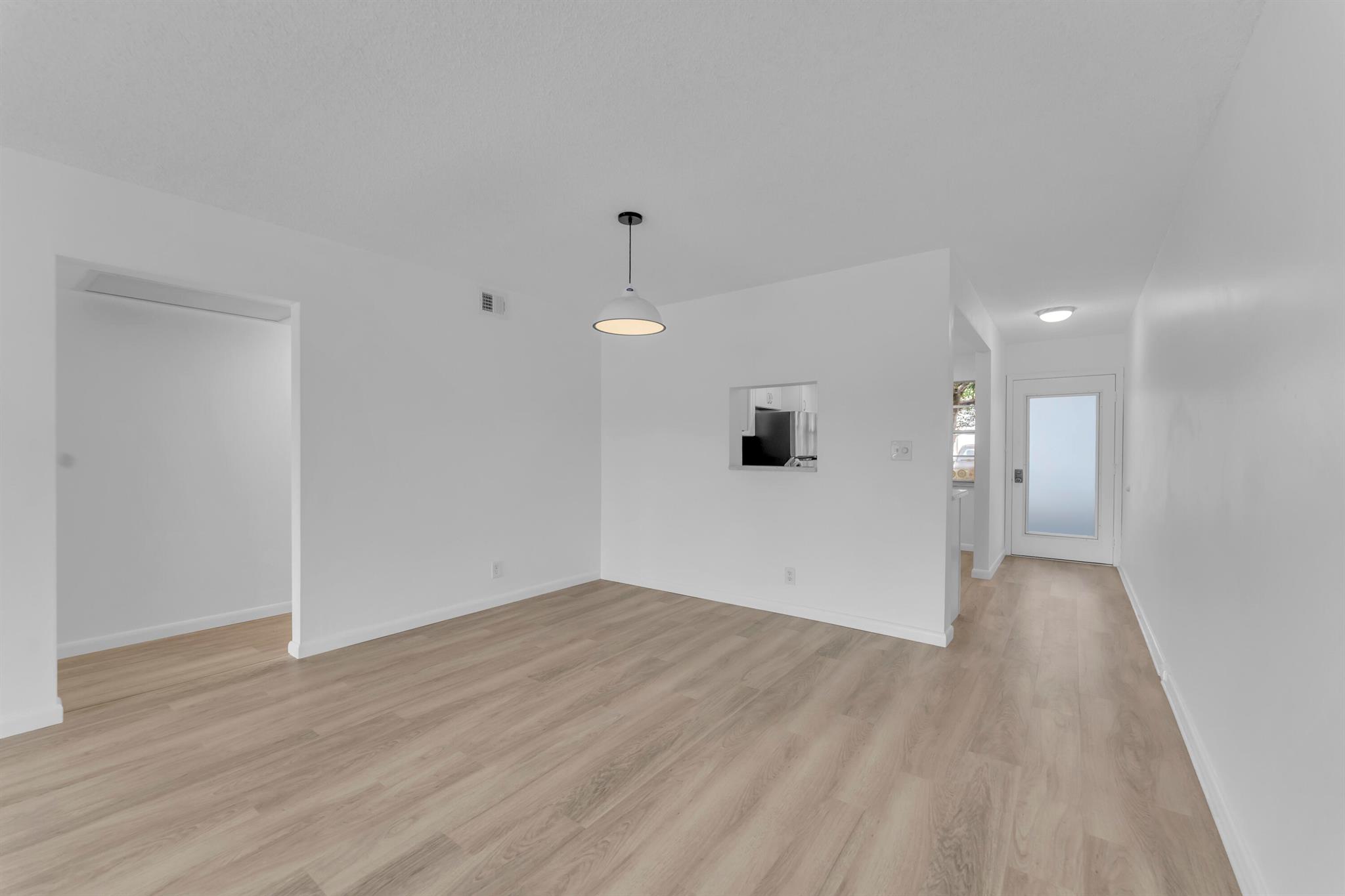 PORTOFINO VILLAGE 1-E CON - Residential