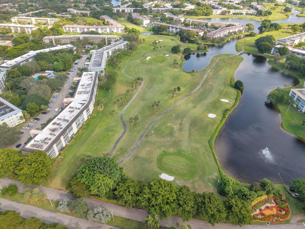 Photo of 3003 Portofino Isle #K1, Coconut Creek, FL 33066 (MLS # R11149063)