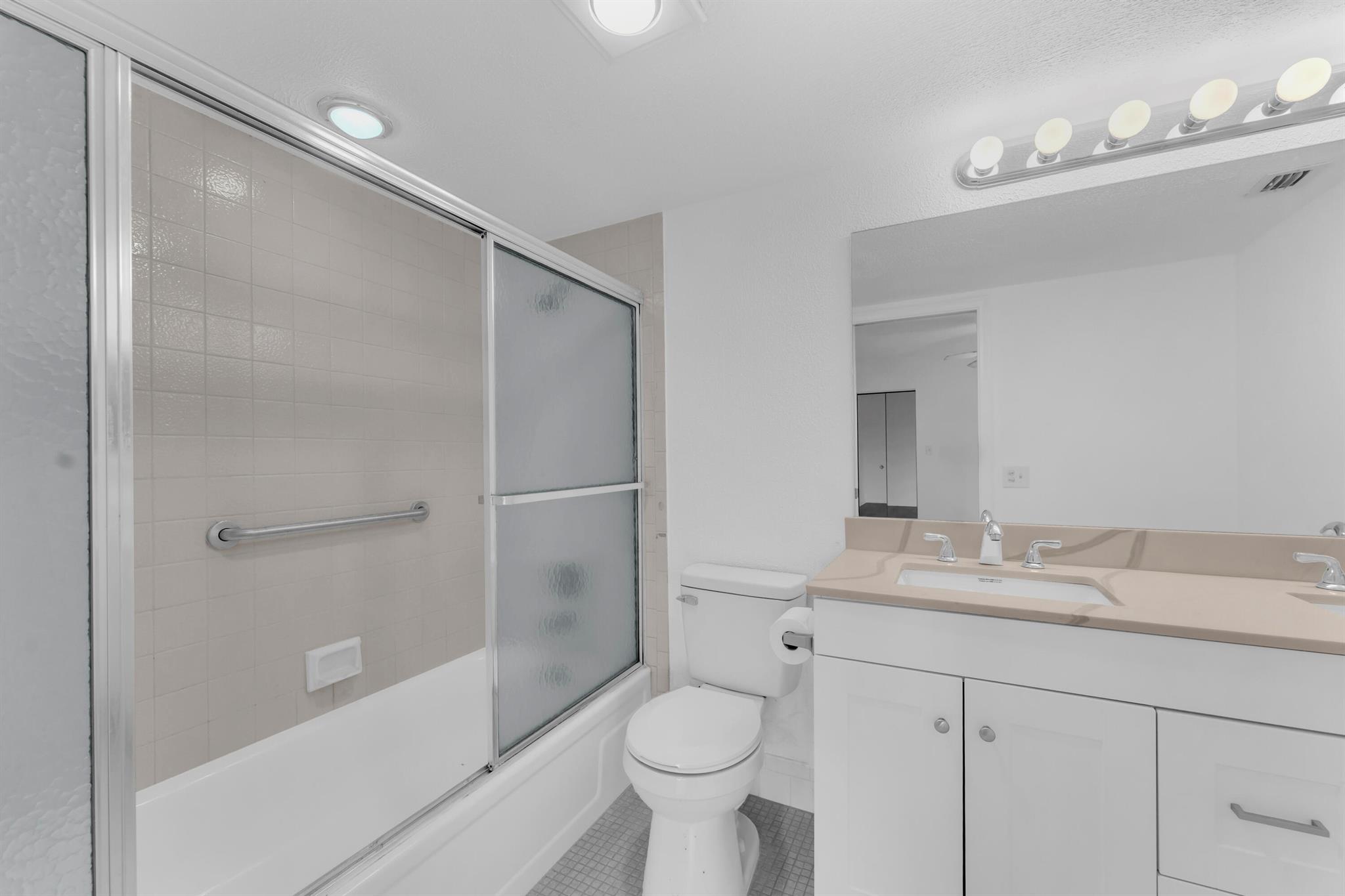 PORTOFINO VILLAGE 1-E CON - Residential