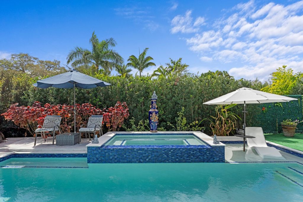 Photo of 3705 NE 16th Avenue, Oakland Park, FL 33334 (MLS # B26004218)