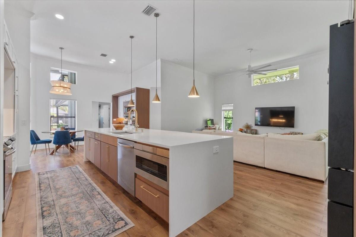 NORTH SPRINGS - Residential