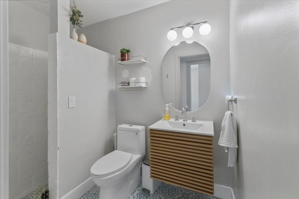 NORTH SPRINGS - Residential