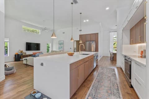 Tiny photo for 4911 NW 96th Drive, Coral Springs, FL 33076 (MLS # B26033670)