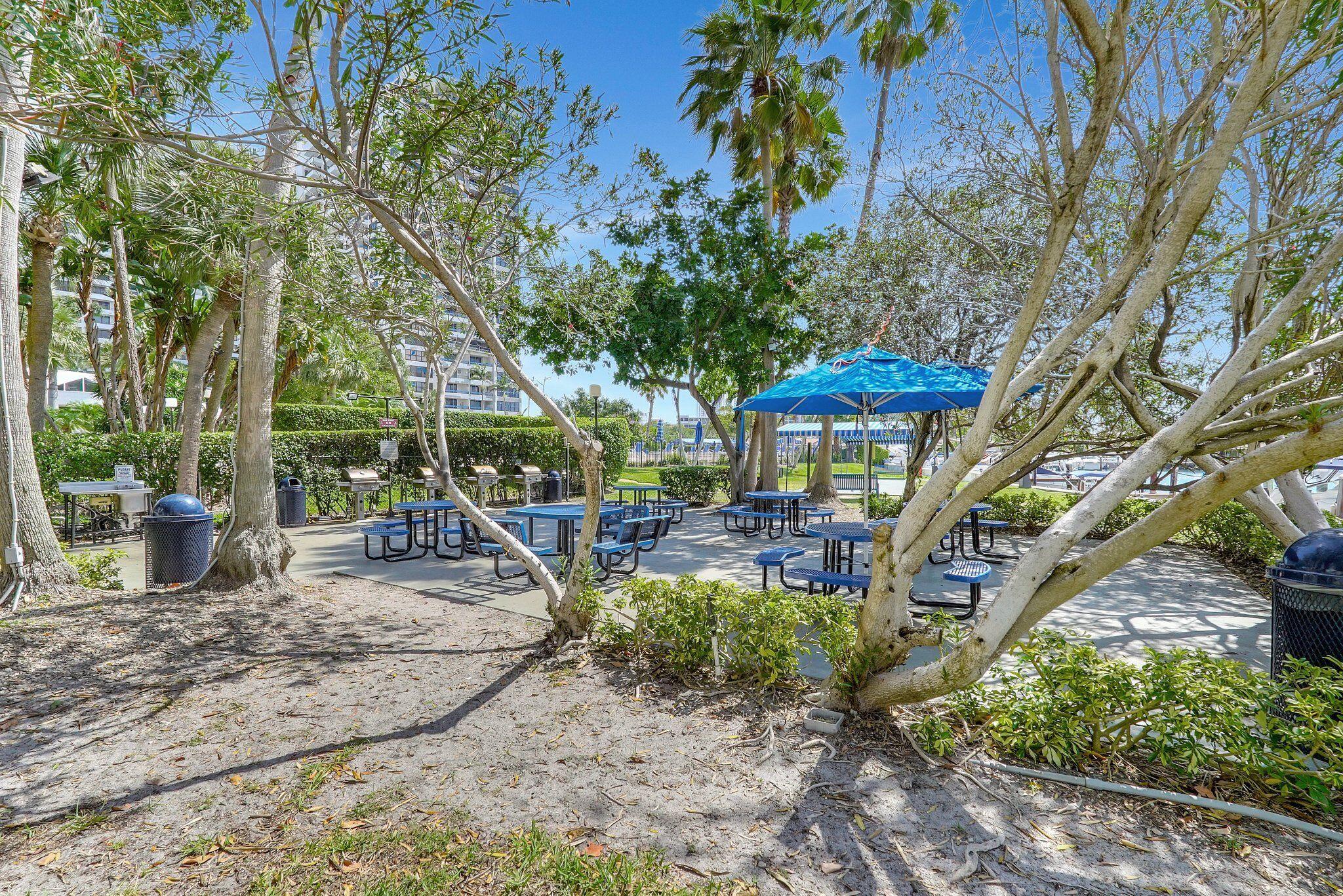 OLYMPUS CONDO PHASE - Residential