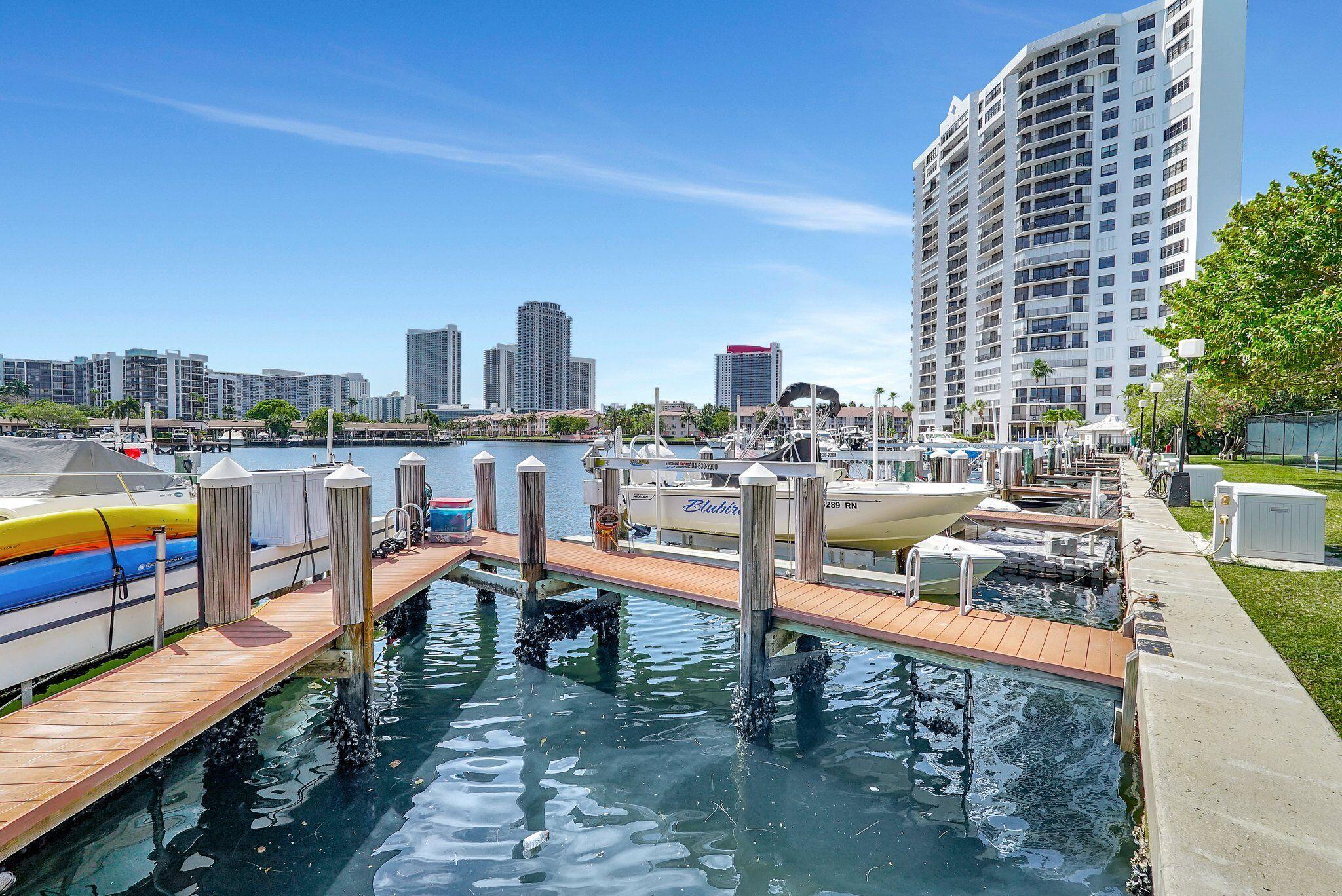 OLYMPUS CONDO PHASE - Residential