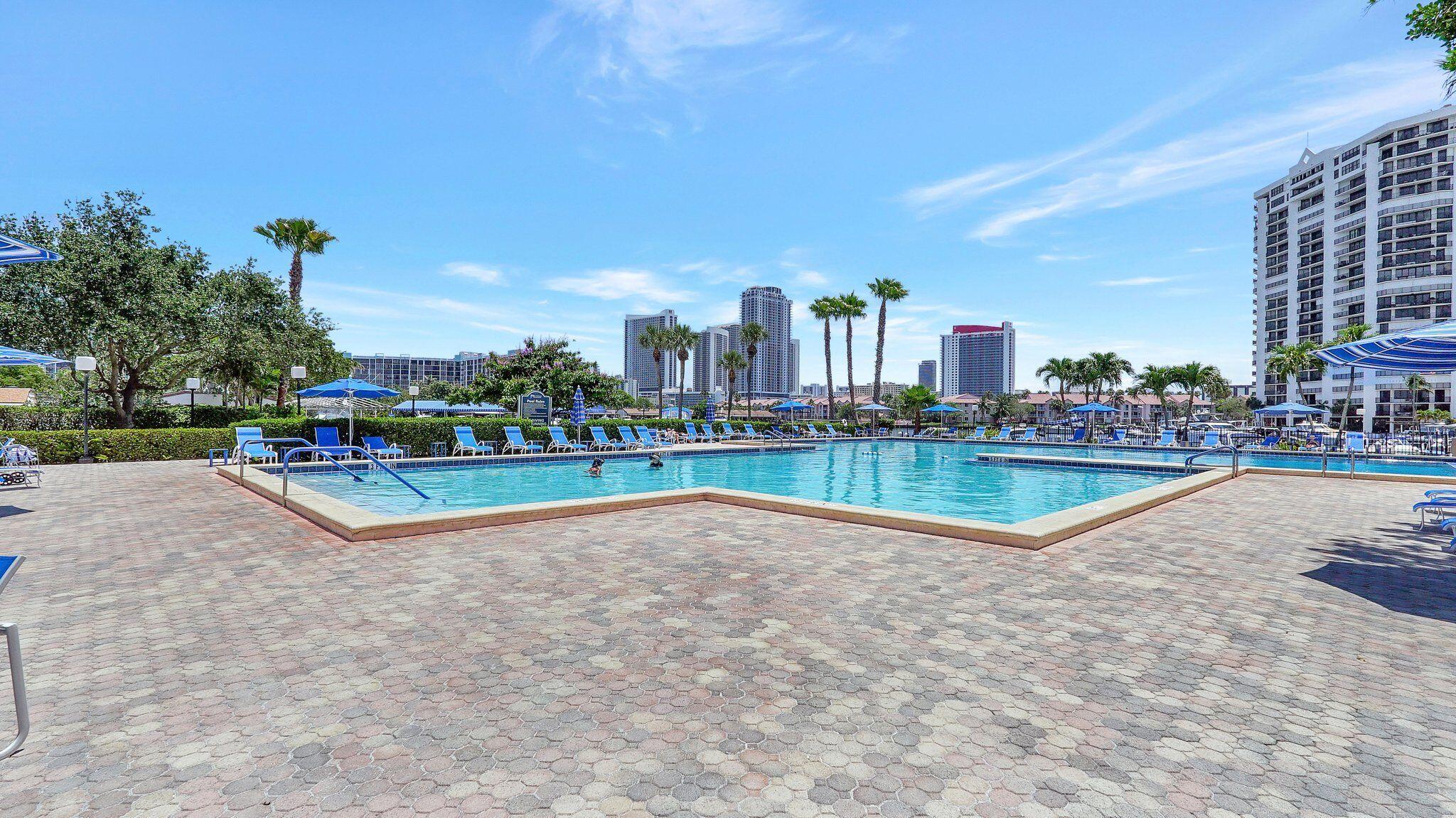 OLYMPUS CONDO PHASE - Residential