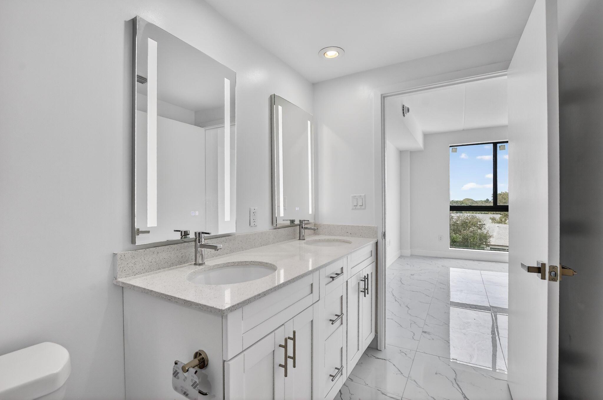 BOCA VILLA APTS - Residential Lease