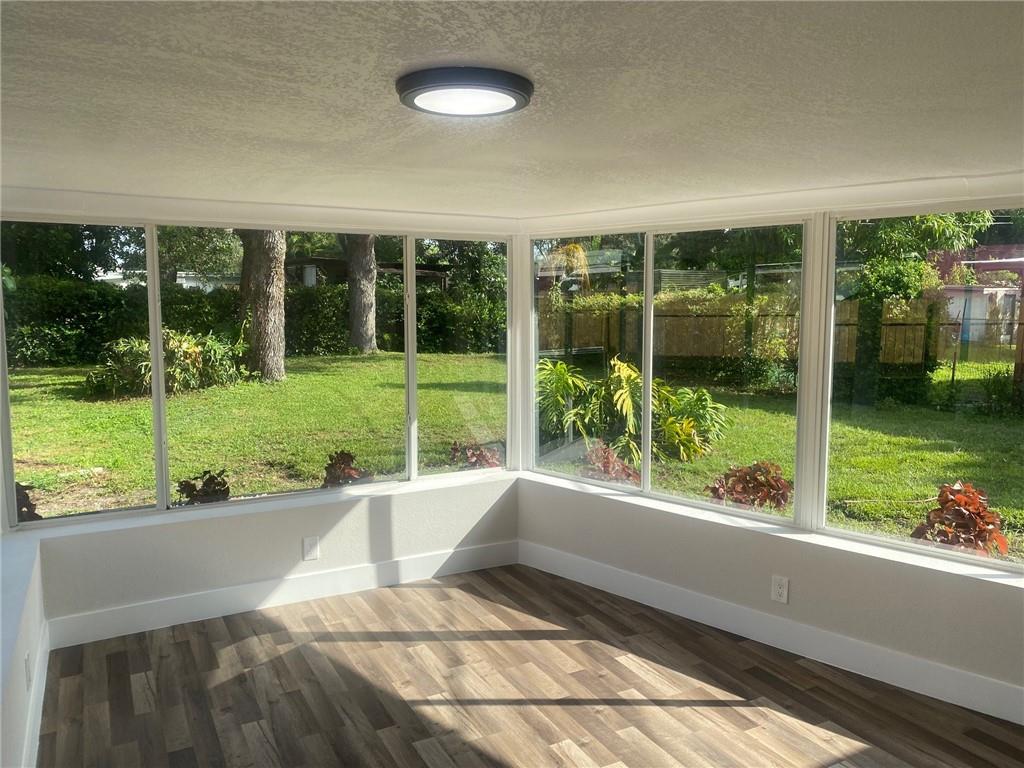 Hollywood Suburbs 4-22 B - Residential