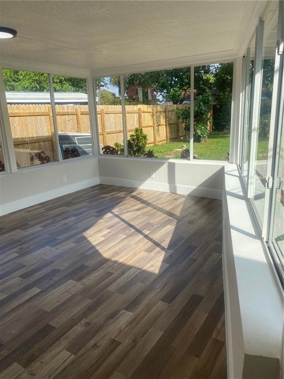 Hollywood Suburbs 4-22 B - Residential