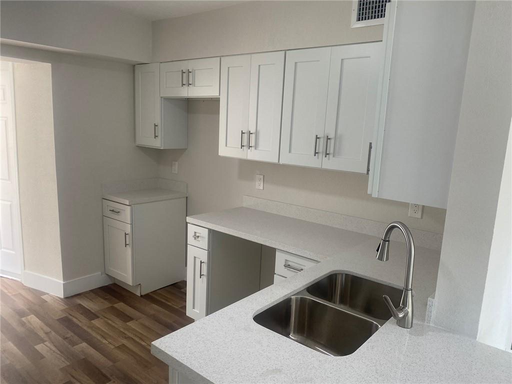 Hollywood Suburbs 4-22 B - Residential