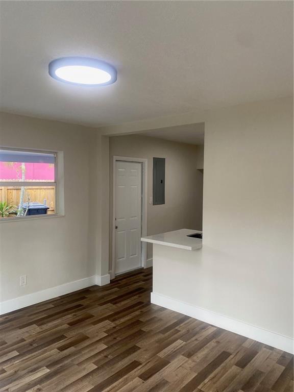 Hollywood Suburbs 4-22 B - Residential