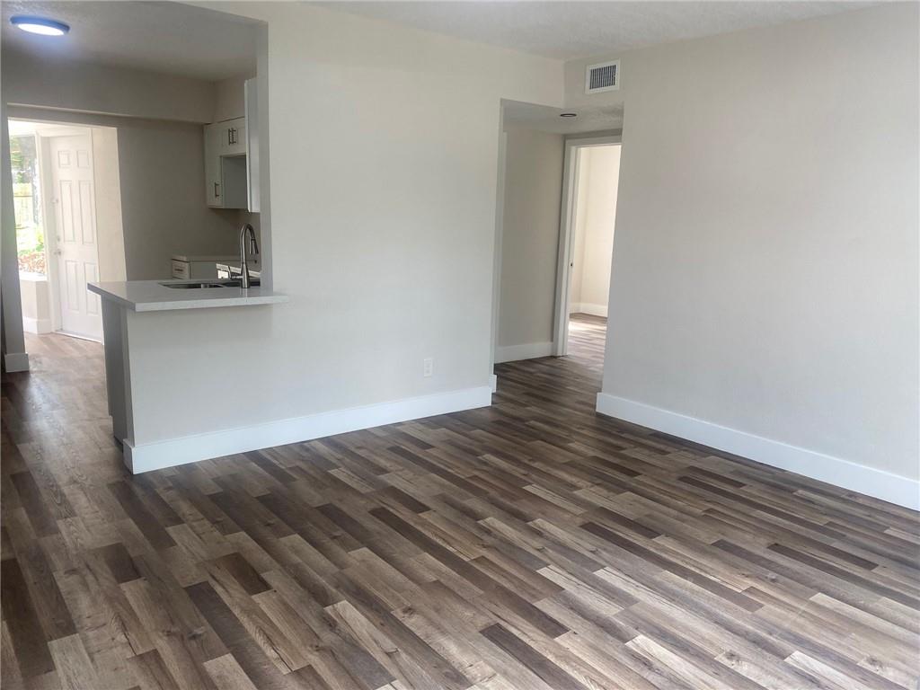 Hollywood Suburbs 4-22 B - Residential