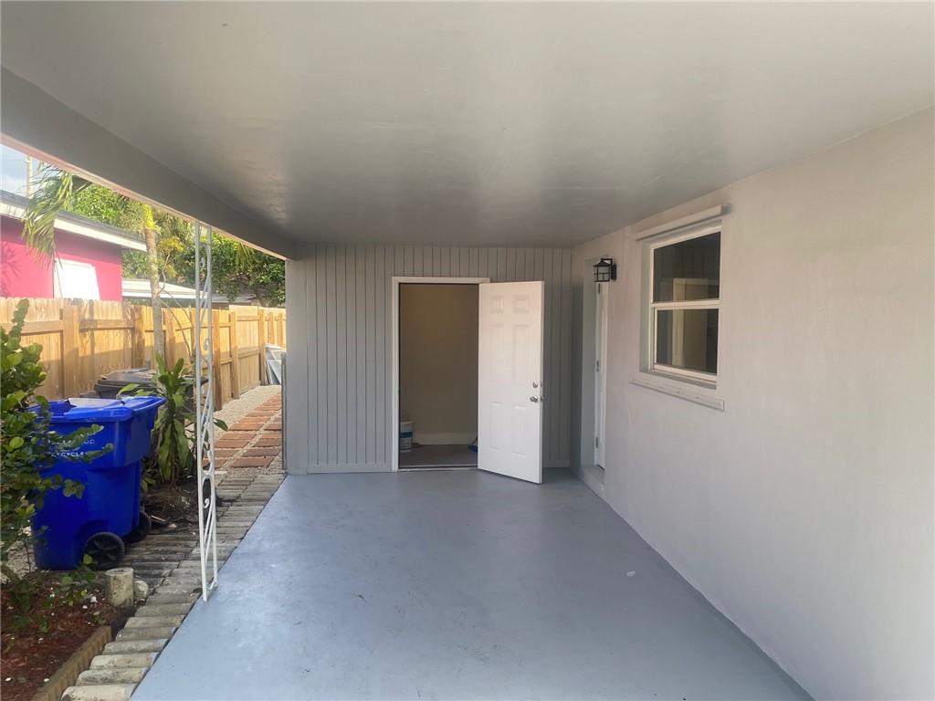 Hollywood Suburbs 4-22 B - Residential