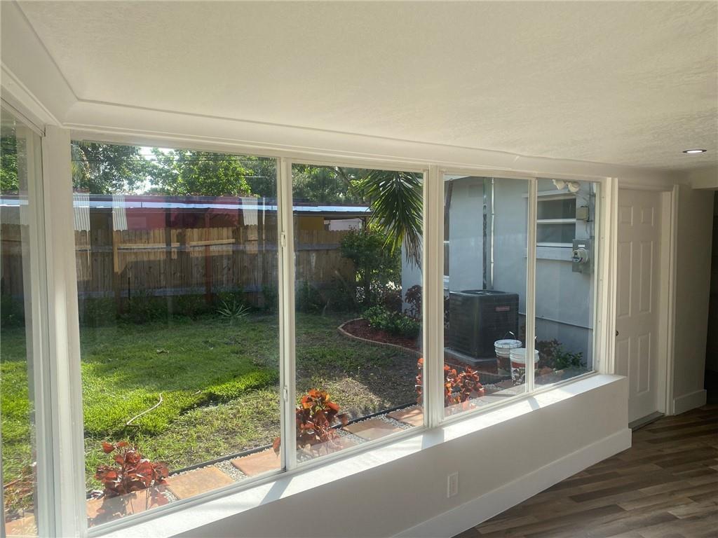 Hollywood Suburbs 4-22 B - Residential
