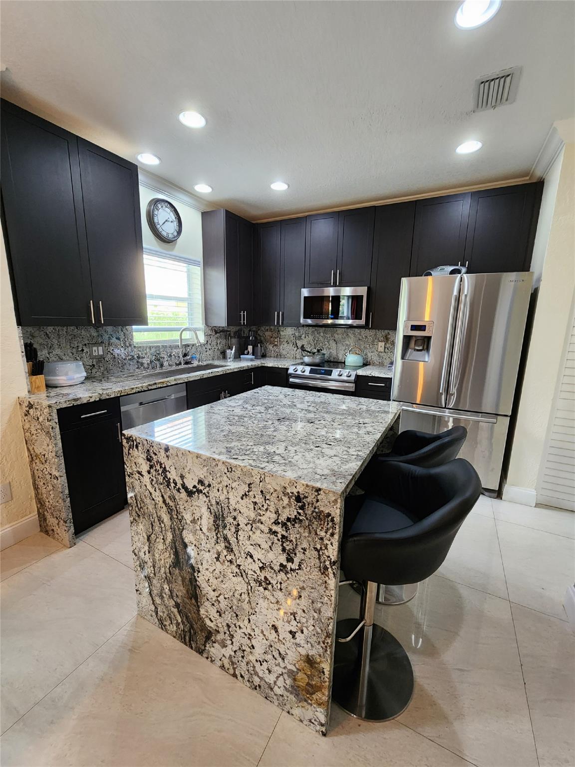 Lakeview West 158-44 B - Residential Lease