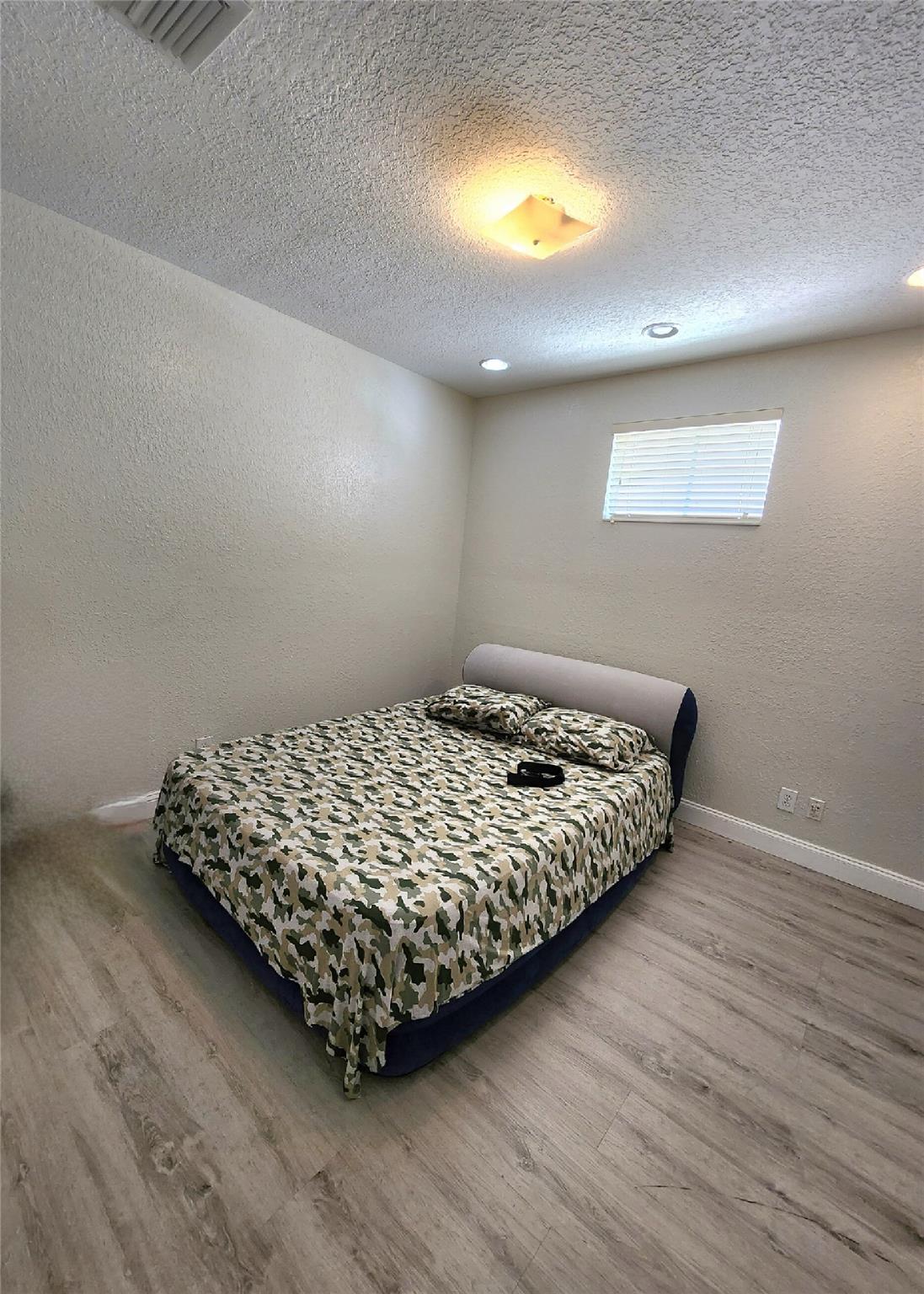 Lakeview West 158-44 B - Residential Lease