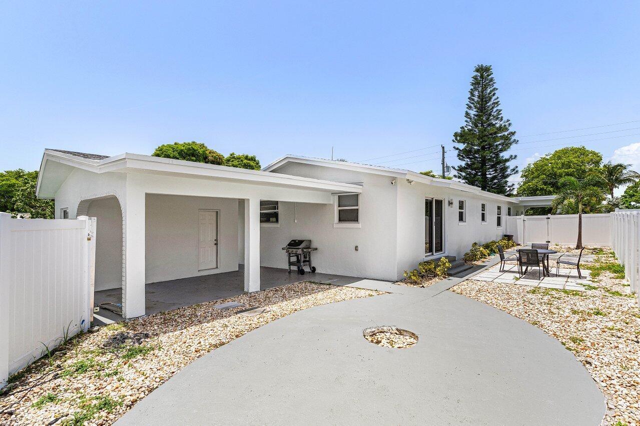 DELRAY TOWN OF - Residential Lease