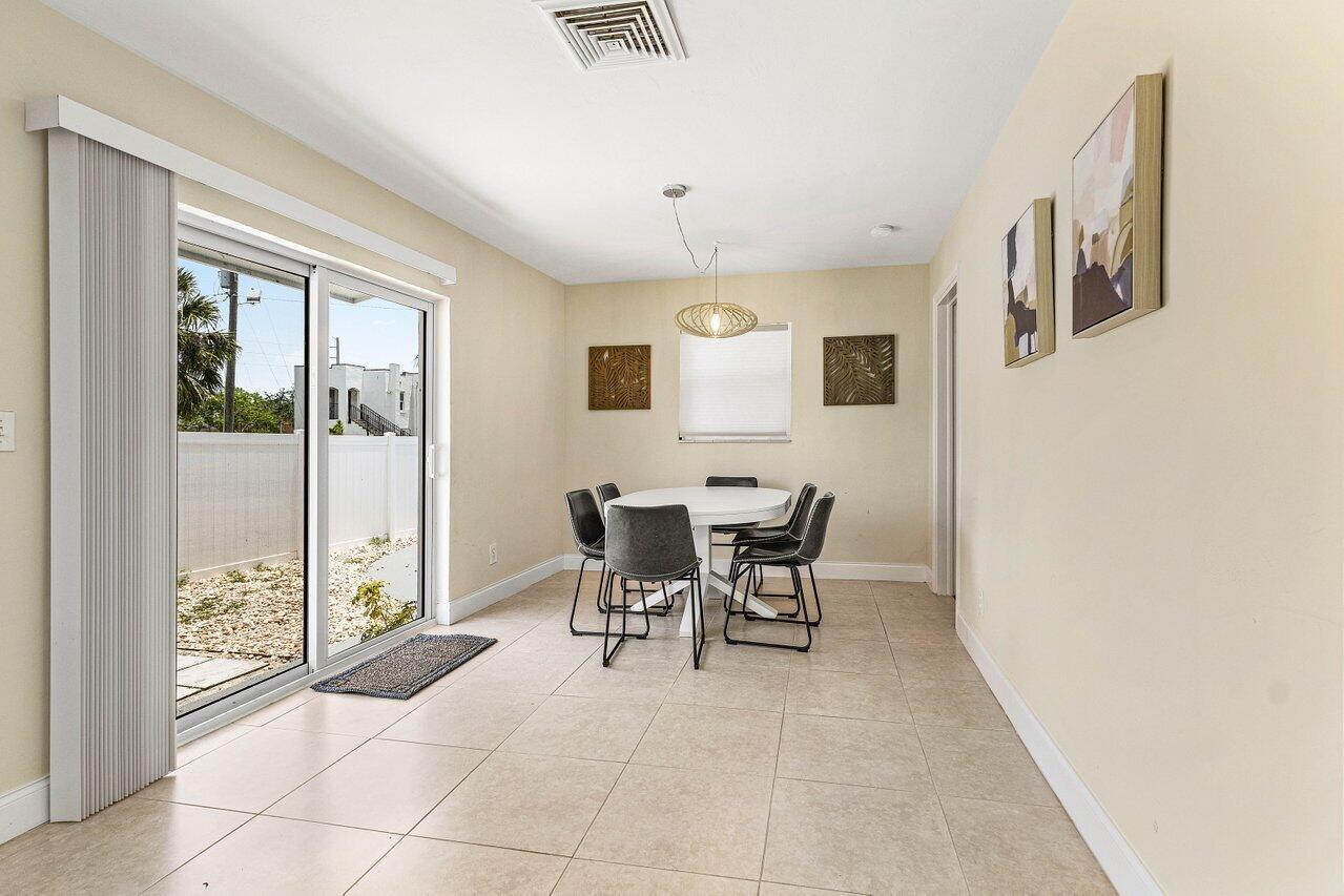 DELRAY TOWN OF - Residential Lease