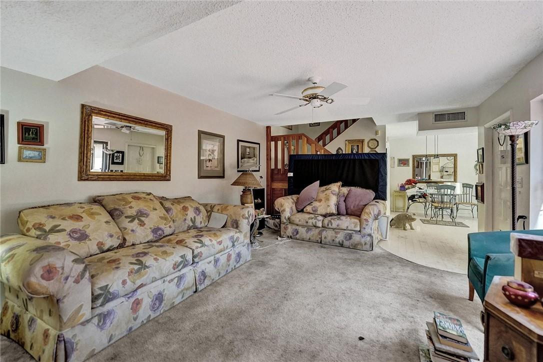 RAINBERRY BAY - Residential