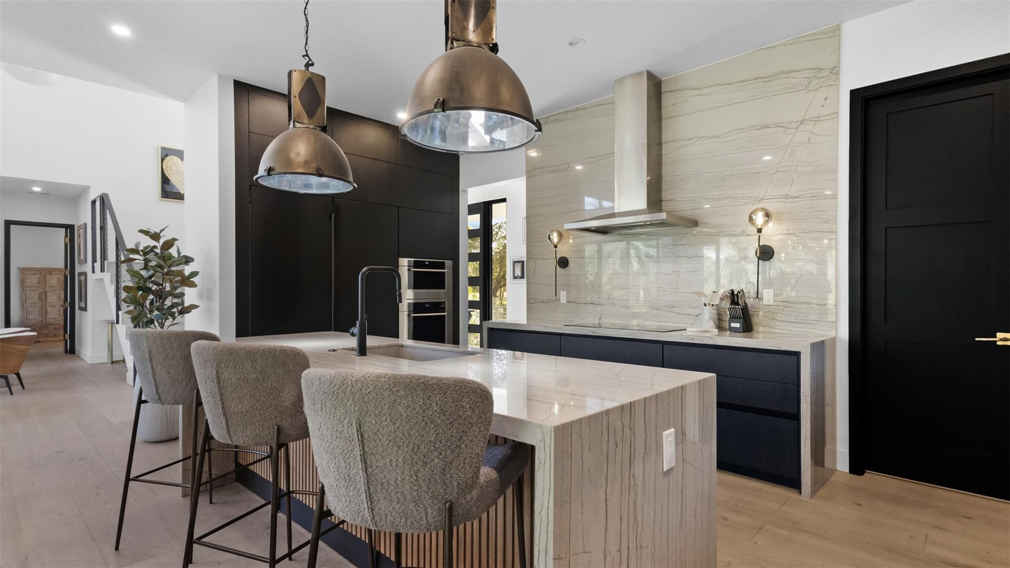 823 Ponce De Leon Drive