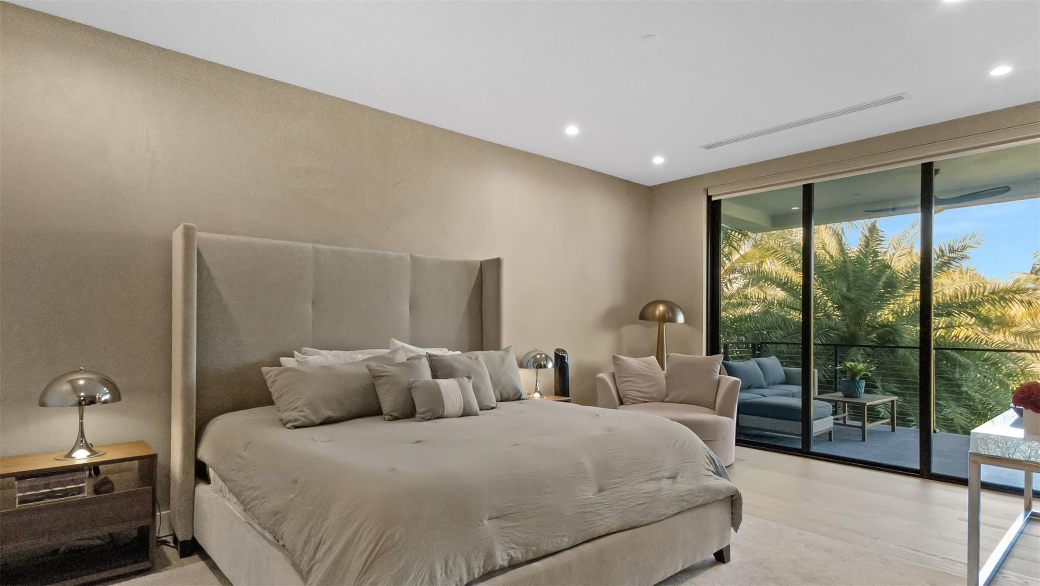 823 Ponce De Leon Drive