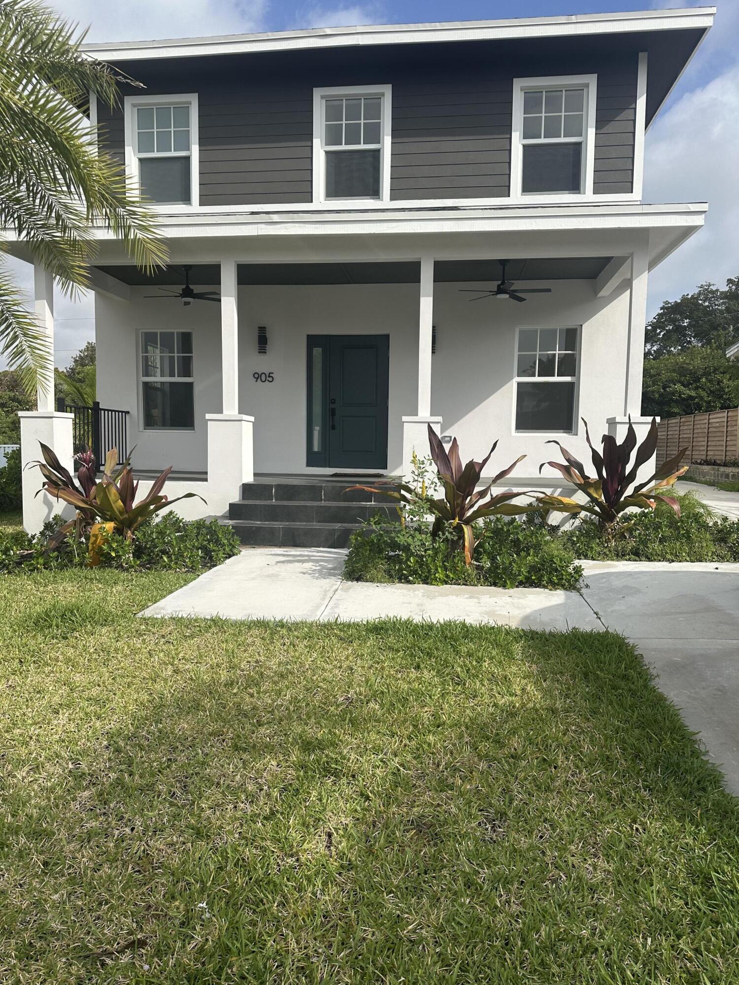 905 39th Street