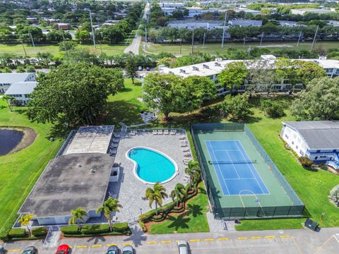 Tiny photo for 259 Newport P, Deerfield Beach, FL 33442 (MLS # B26019859)