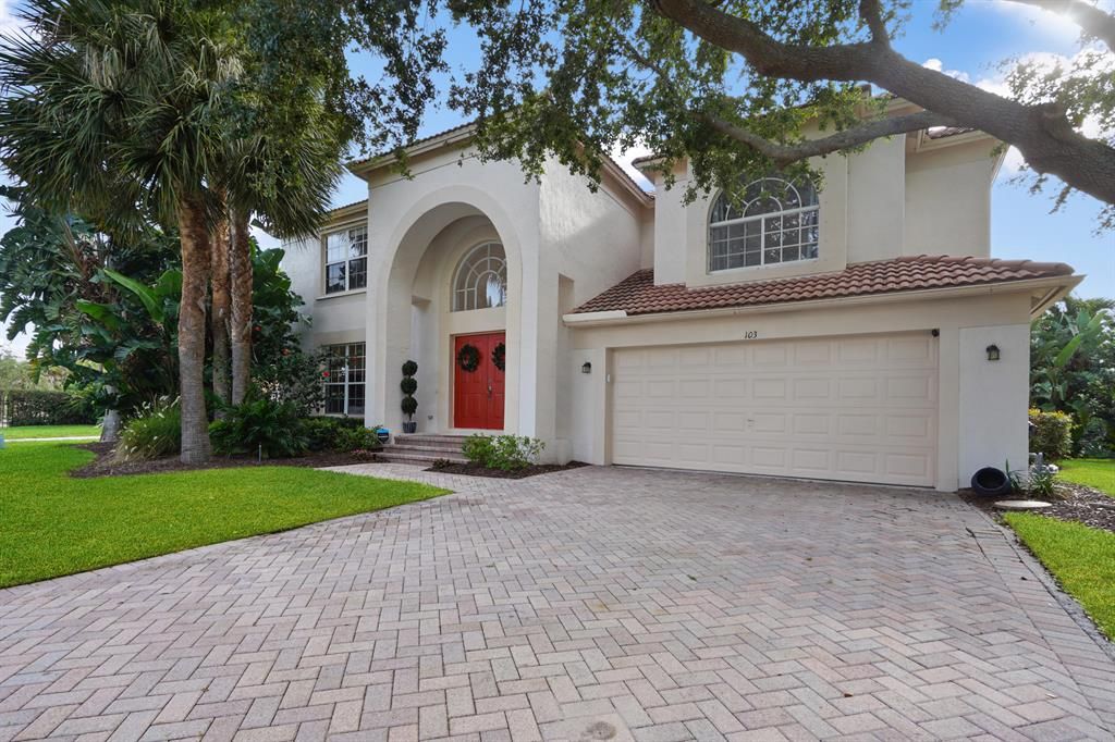 Photo of 103 Lone Pine Lane, Palm Beach Gardens, FL 33410 (MLS # R10726263)