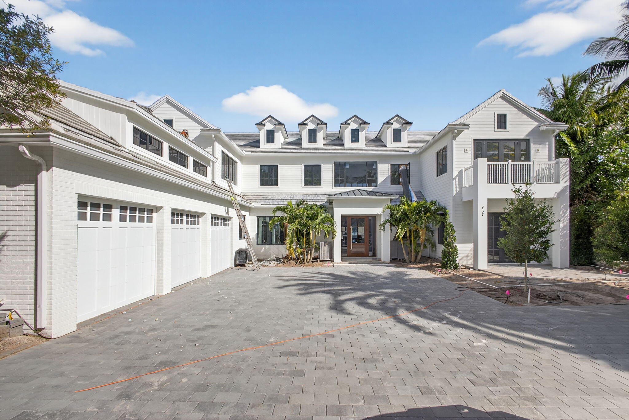 ADMIRALS COVE - Residential