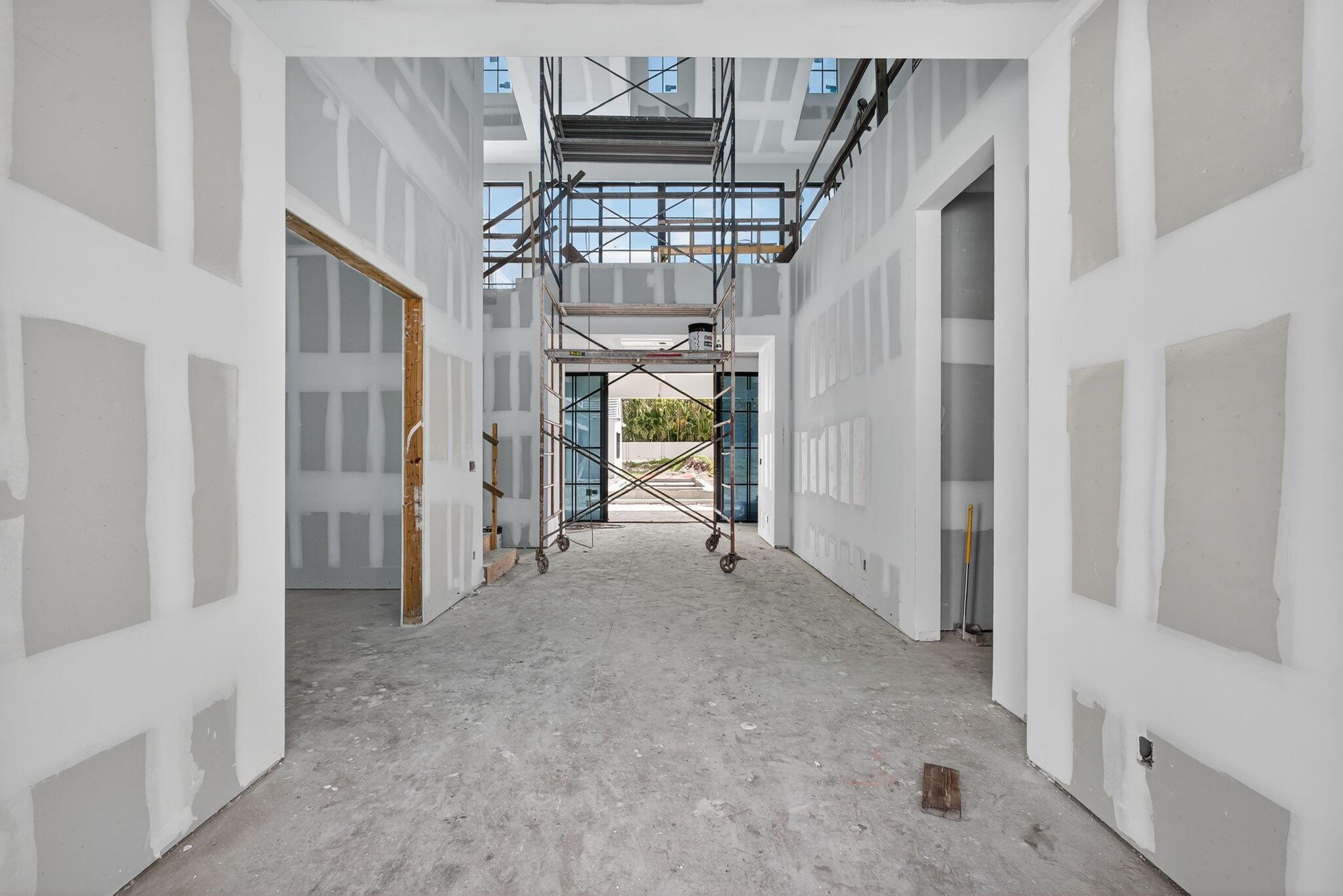 ADMIRALS COVE - Residential