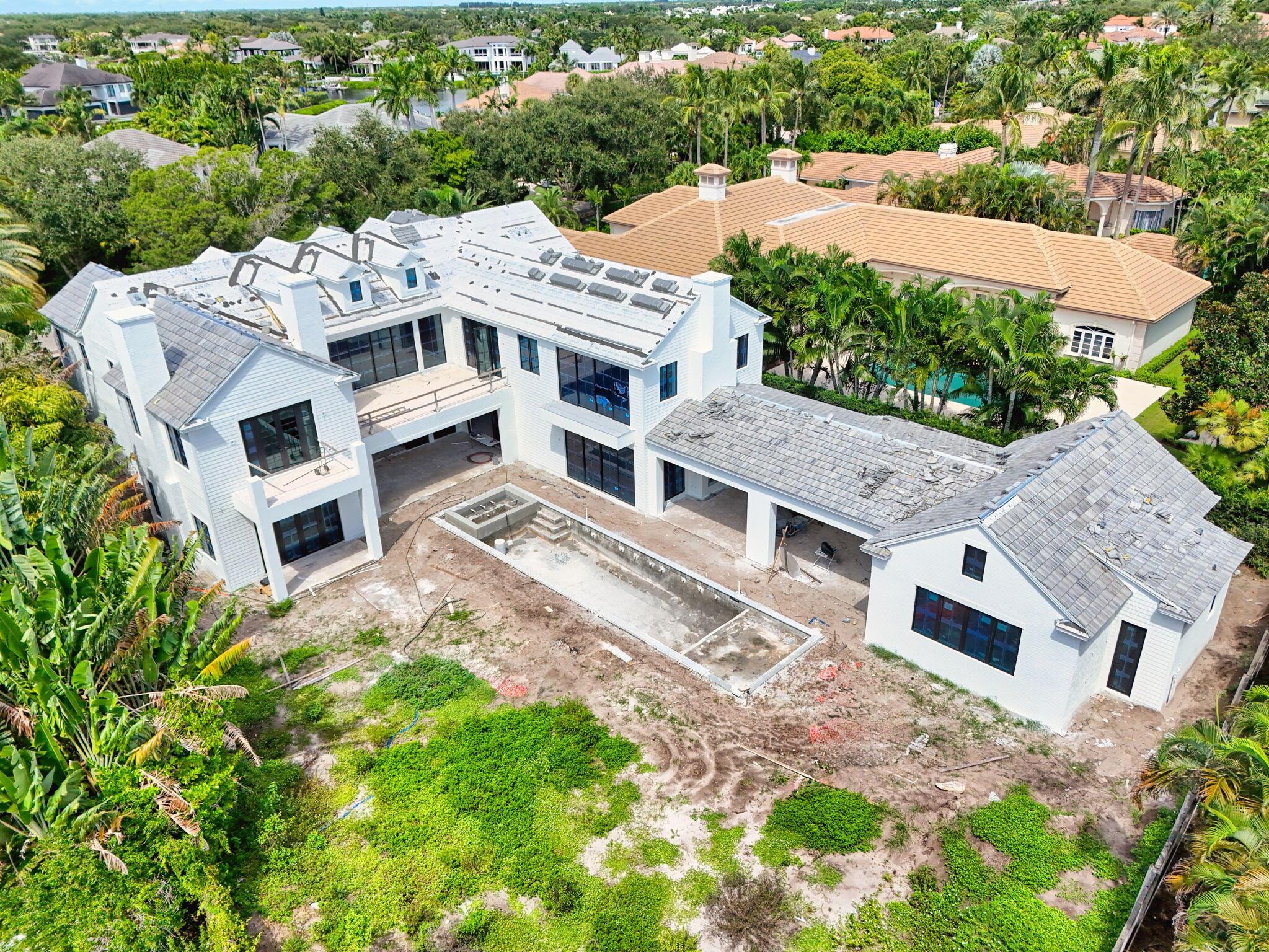 ADMIRALS COVE - Residential