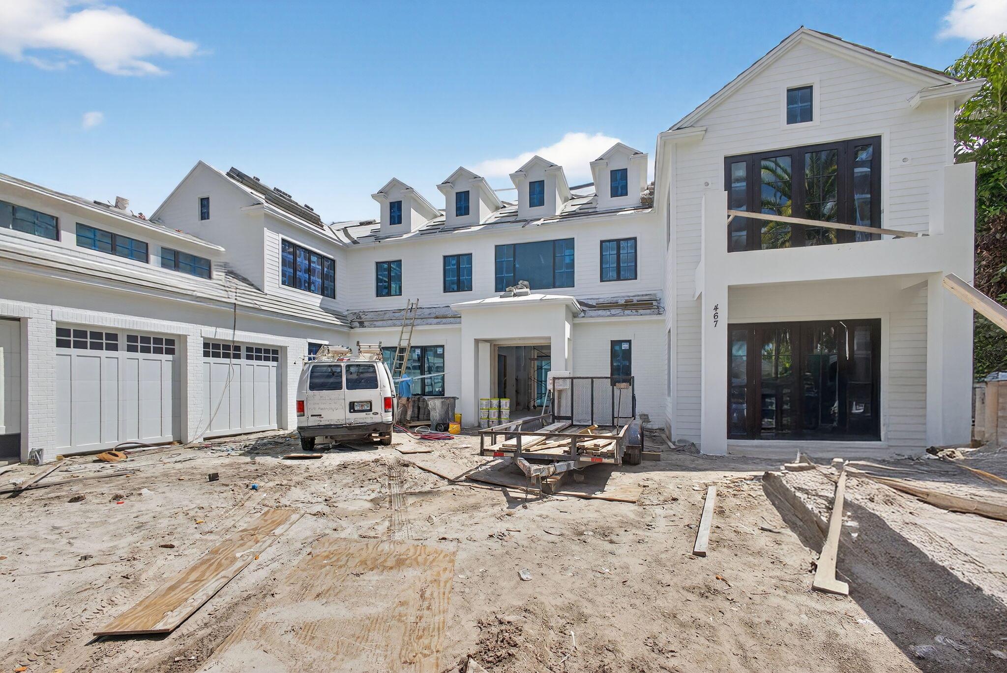 ADMIRALS COVE - Residential