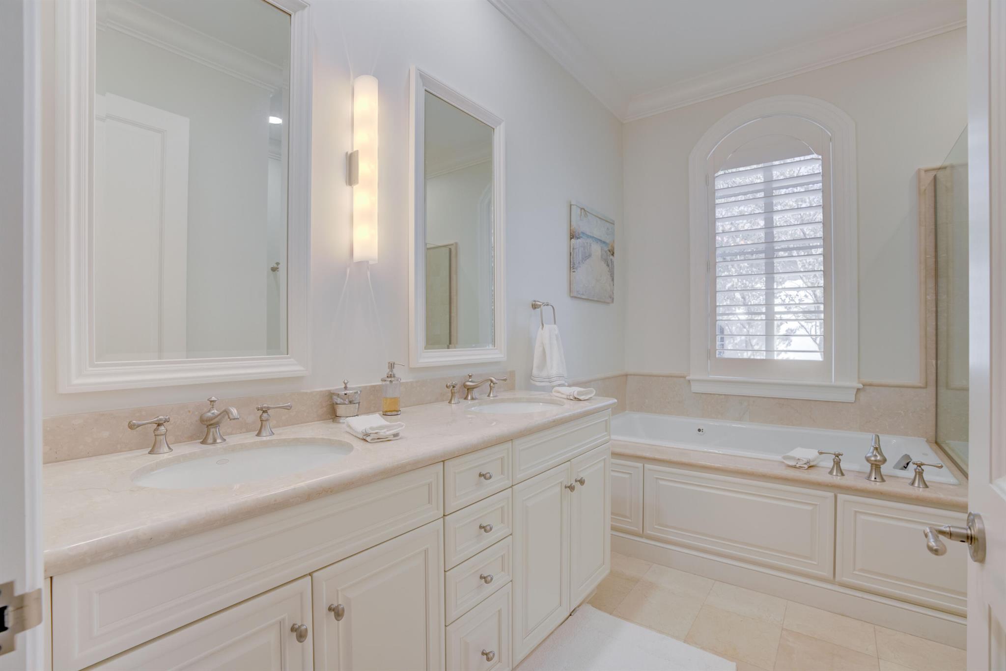 Trump National Golf Club - Residential Lease