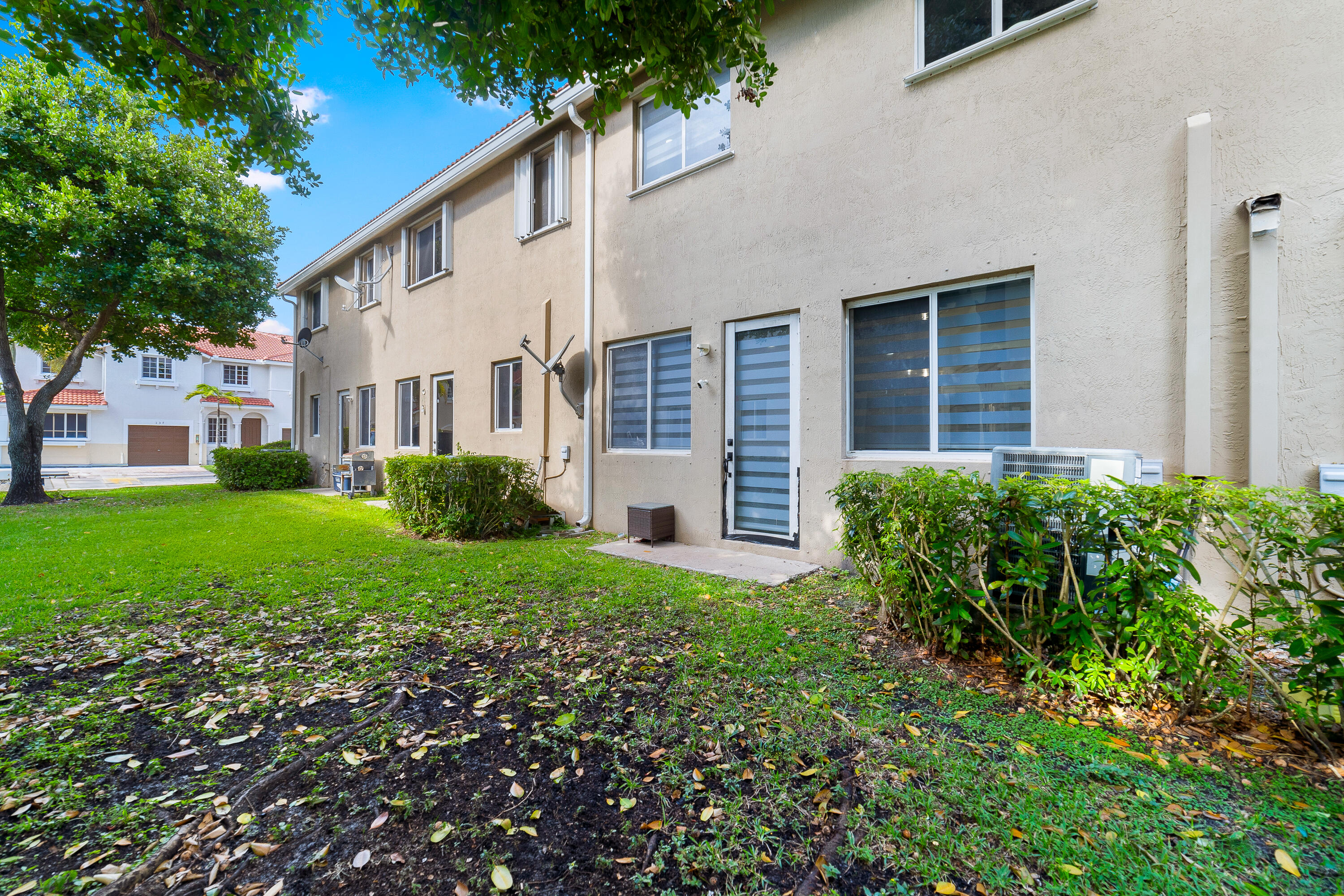 MAJORCA ISLES III CONDO - Residential