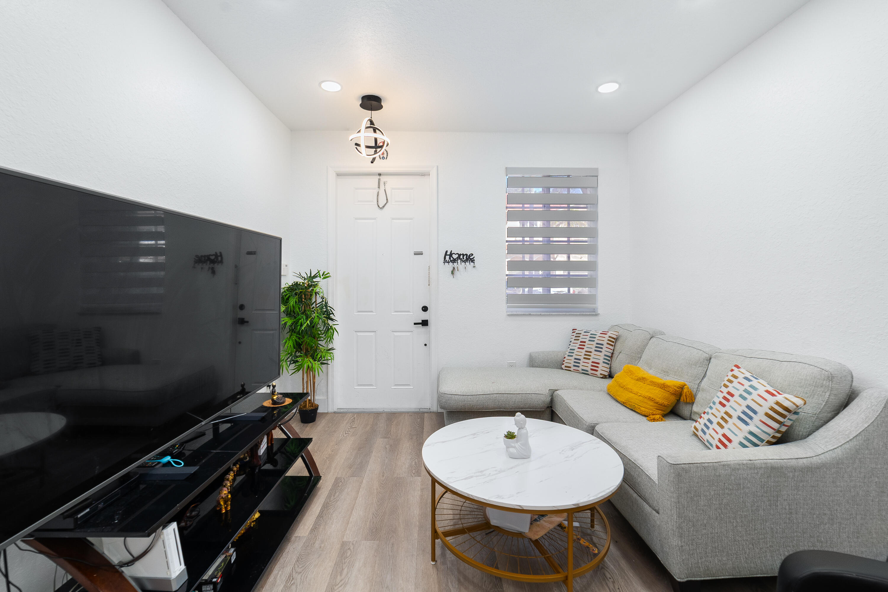 MAJORCA ISLES III CONDO - Residential