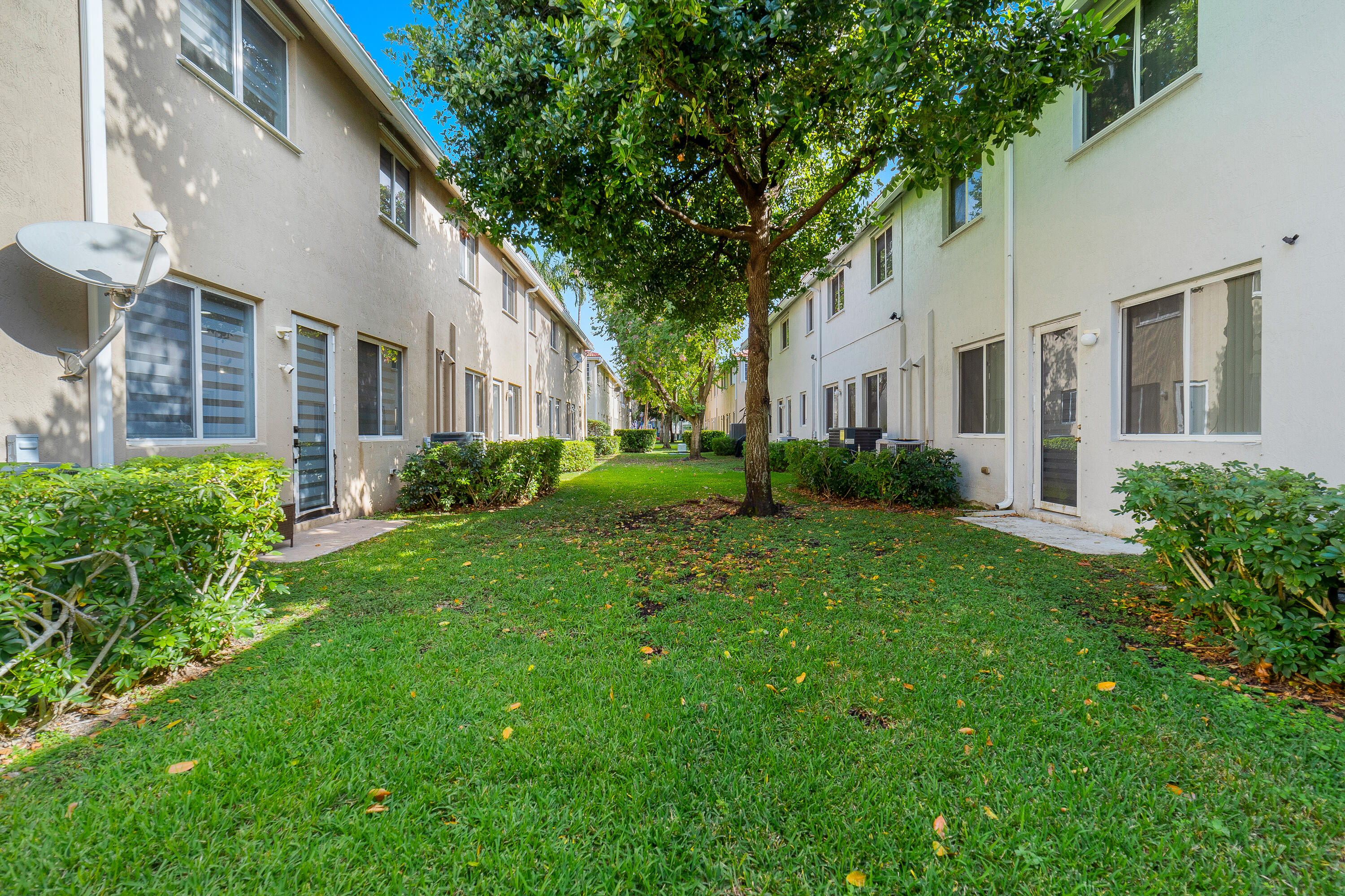 MAJORCA ISLES III CONDO - Residential