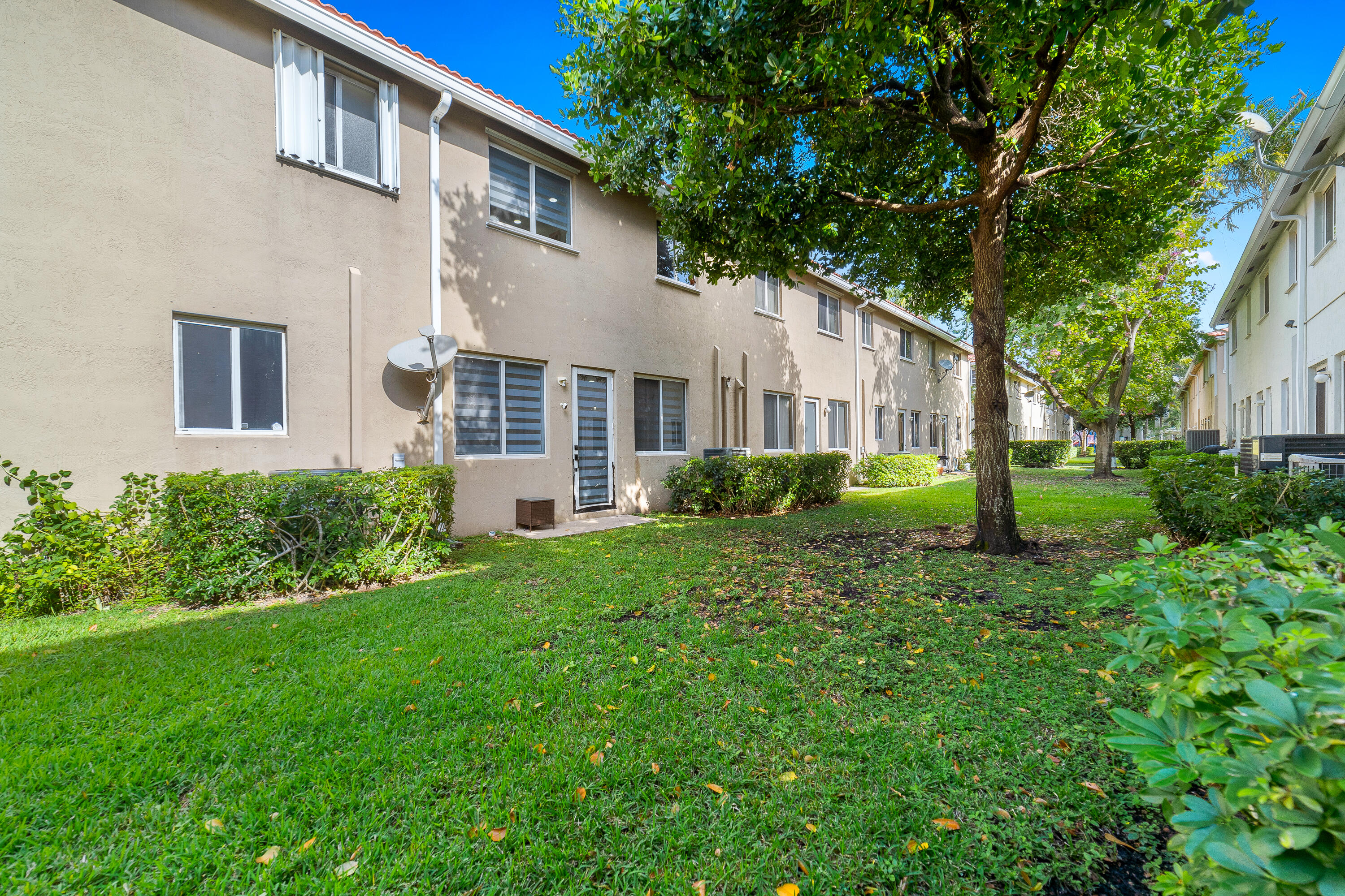 MAJORCA ISLES III CONDO - Residential