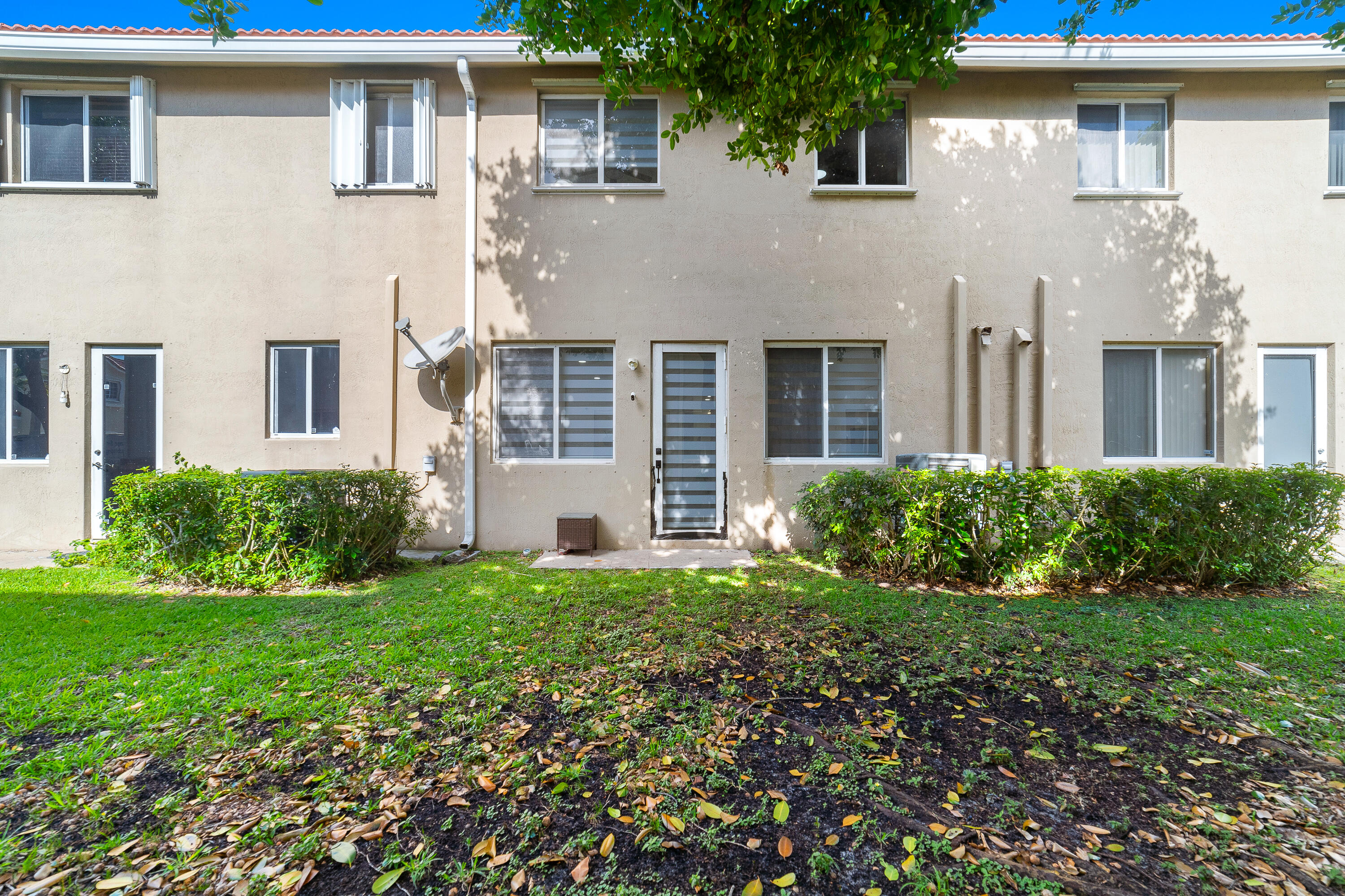 MAJORCA ISLES III CONDO - Residential