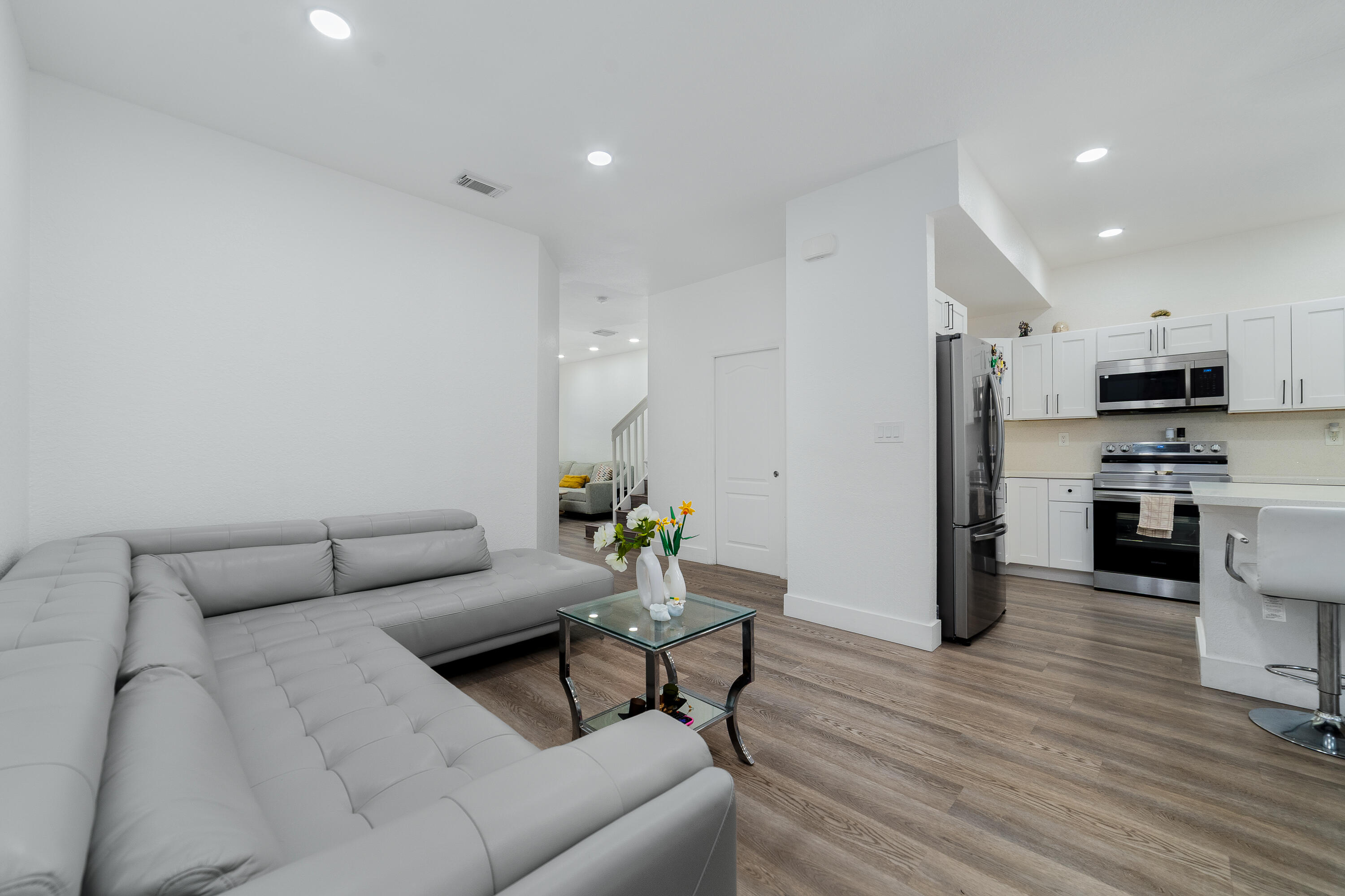 MAJORCA ISLES III CONDO - Residential