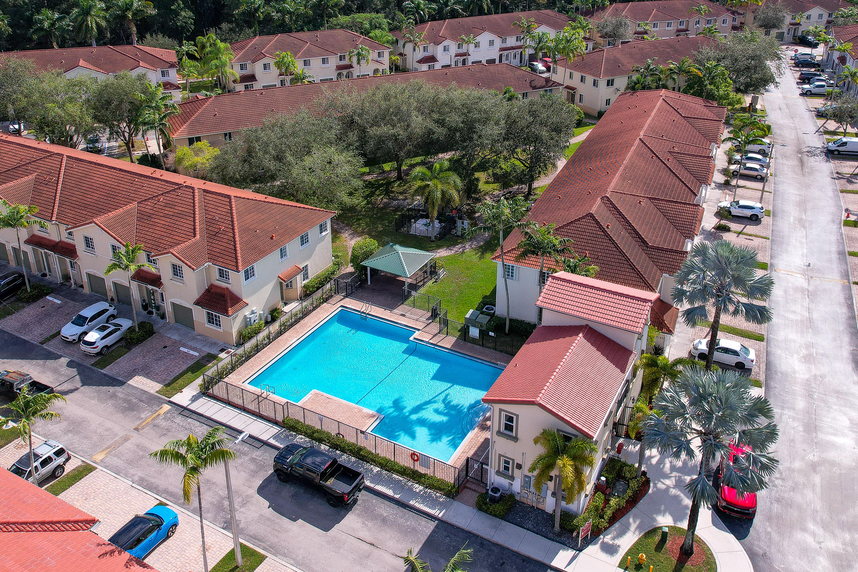 MAJORCA ISLES III CONDO - Residential