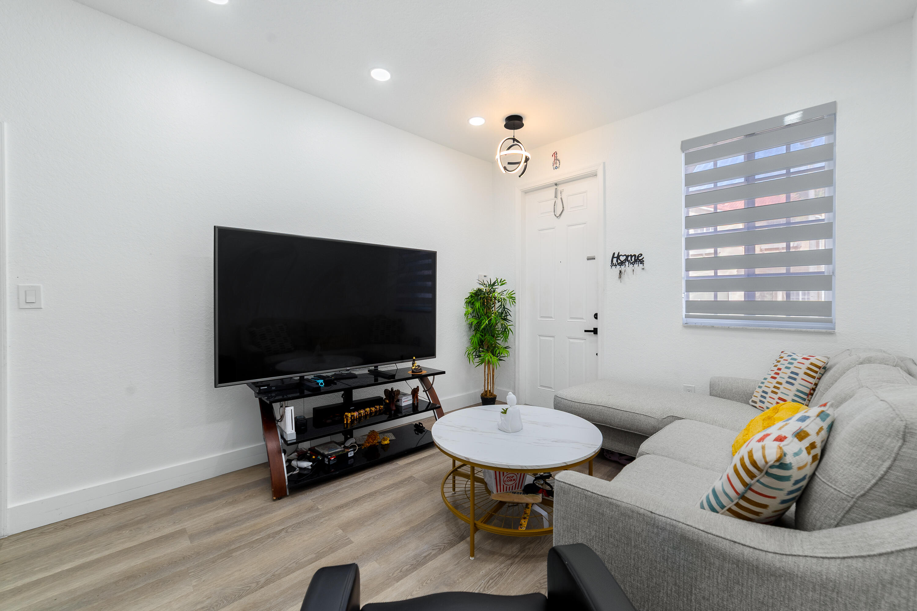 MAJORCA ISLES III CONDO - Residential