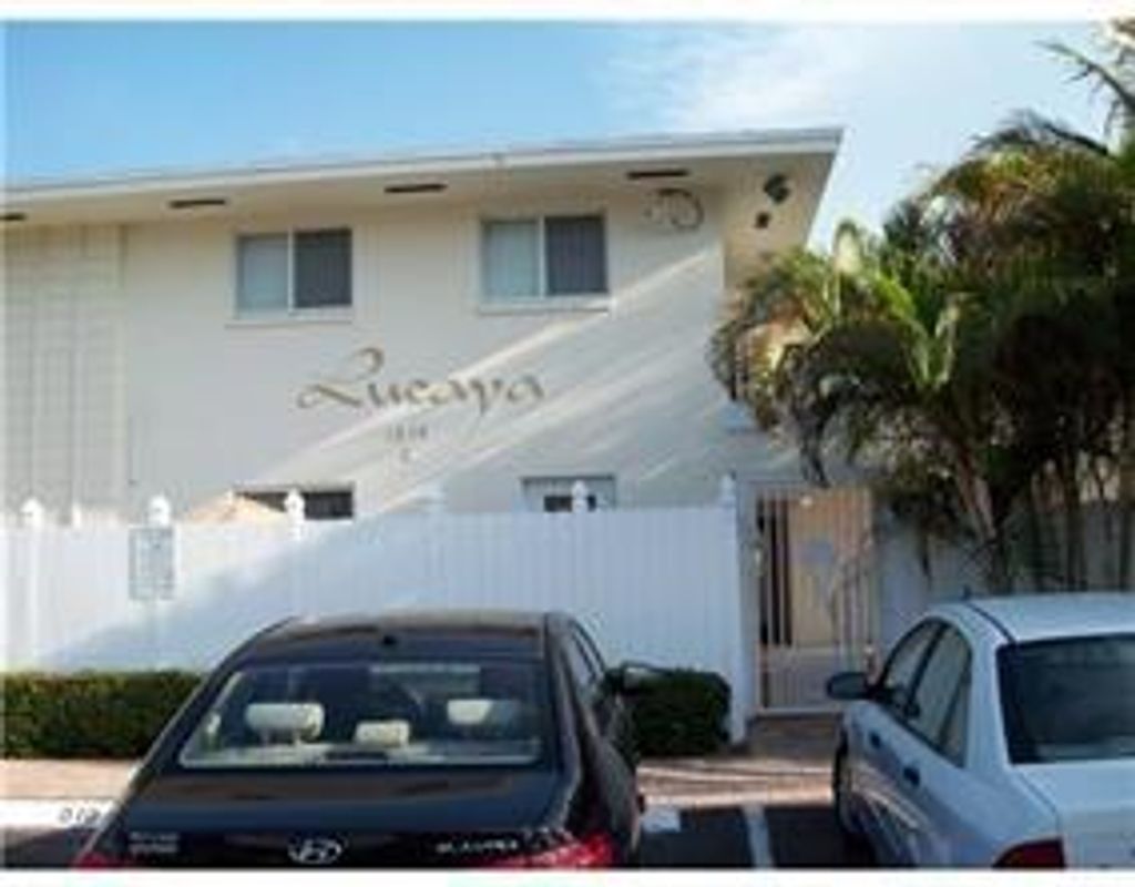 Photo of 1864 NE 46th Street #E-6, Fort Lauderdale, FL 33308 (MLS # F10480263)